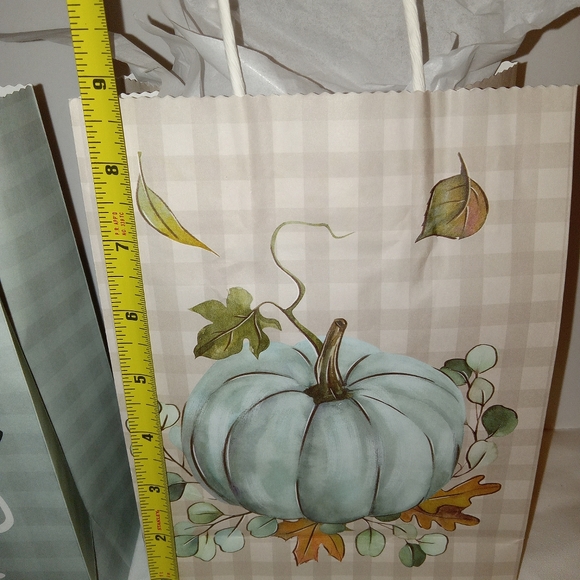 Fall paper gift bags set of 24 - Picture 5 of 5